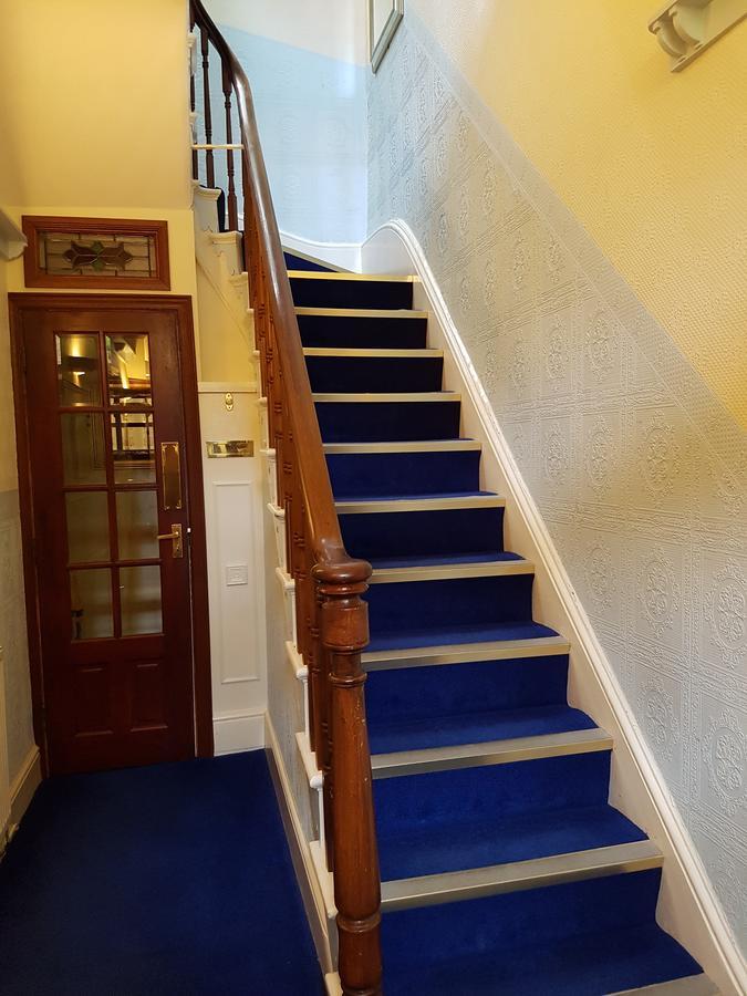 Alexandra Lodge Guest House Честер Экстерьер фото