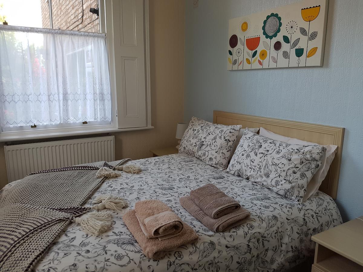 Alexandra Lodge Guest House Честер Экстерьер фото