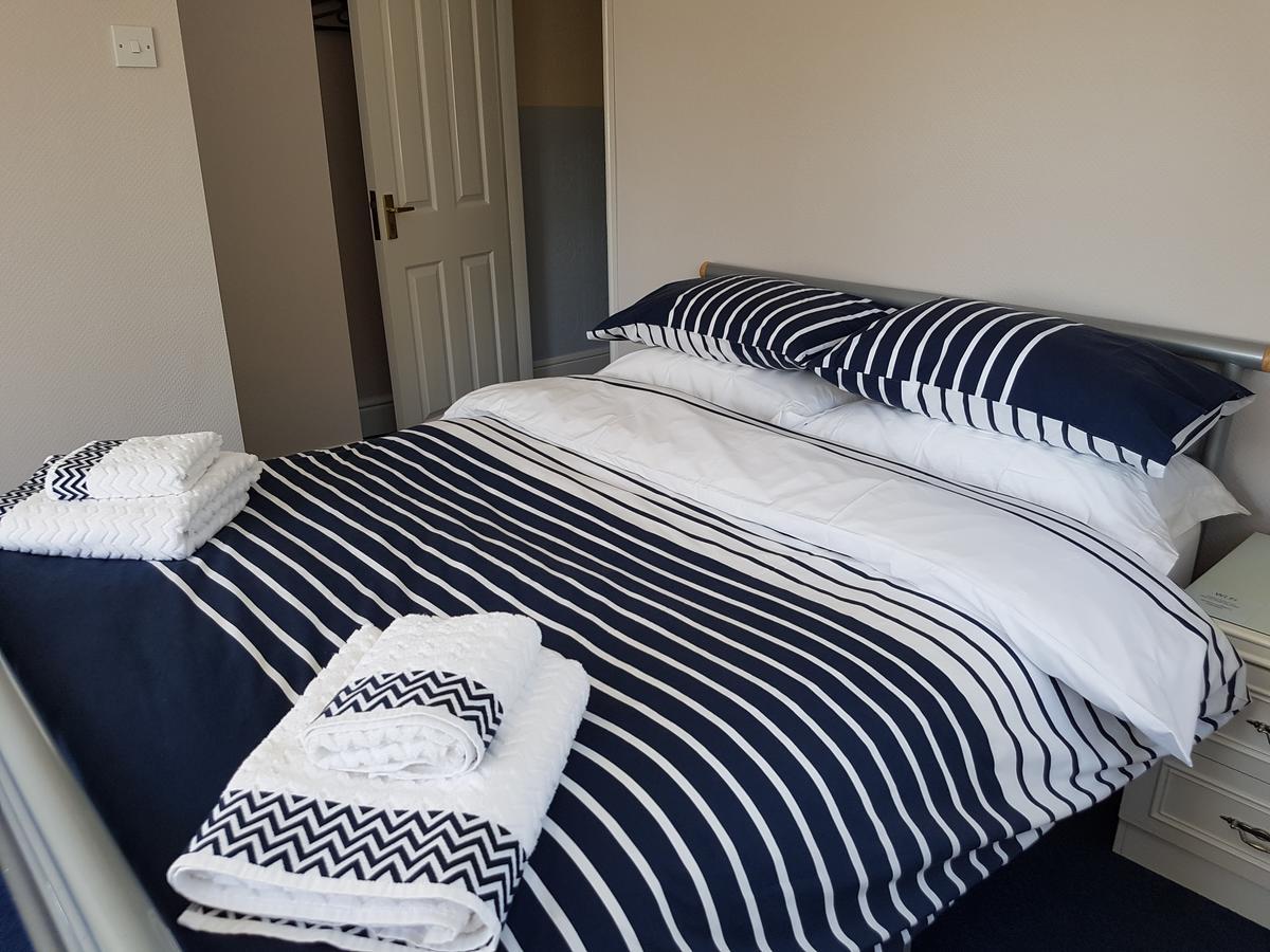 Alexandra Lodge Guest House Честер Экстерьер фото